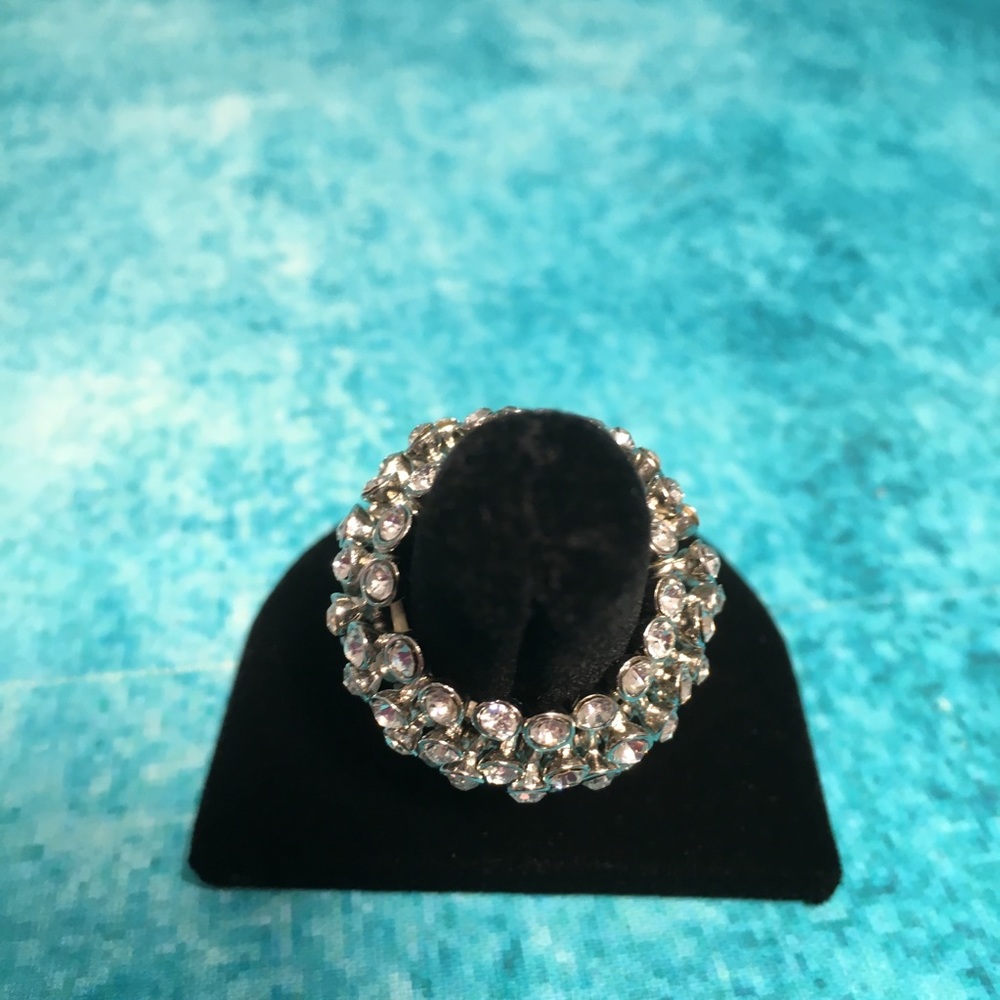 Multiple Crystal Contemporary Stretch Ring - image 3